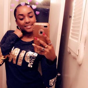 Meet your Posher, Ineisha